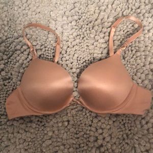 Victoria’s Secret Bombshell